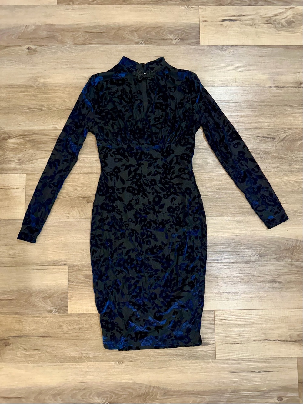 NWT Fashion Nova Around The World Velvet Midi Dress Black Blue S